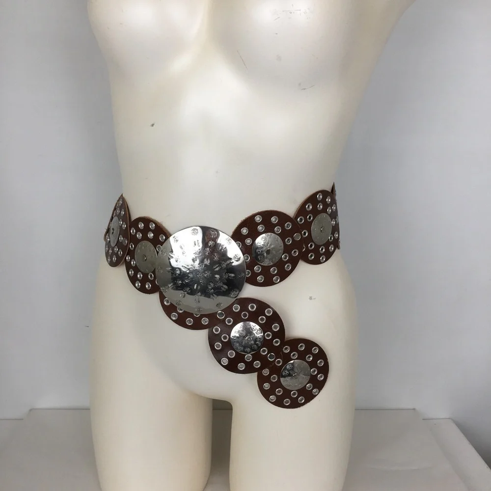 Women’s Bohemian Wide Leather Round Concho Western Belt Brown Silver Grommets